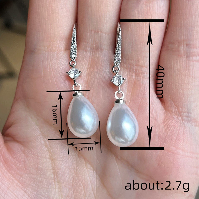 Romantic Pearl Earring for Special Moments