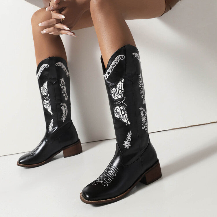 Graceful Orthopedic Boots for Modern Look