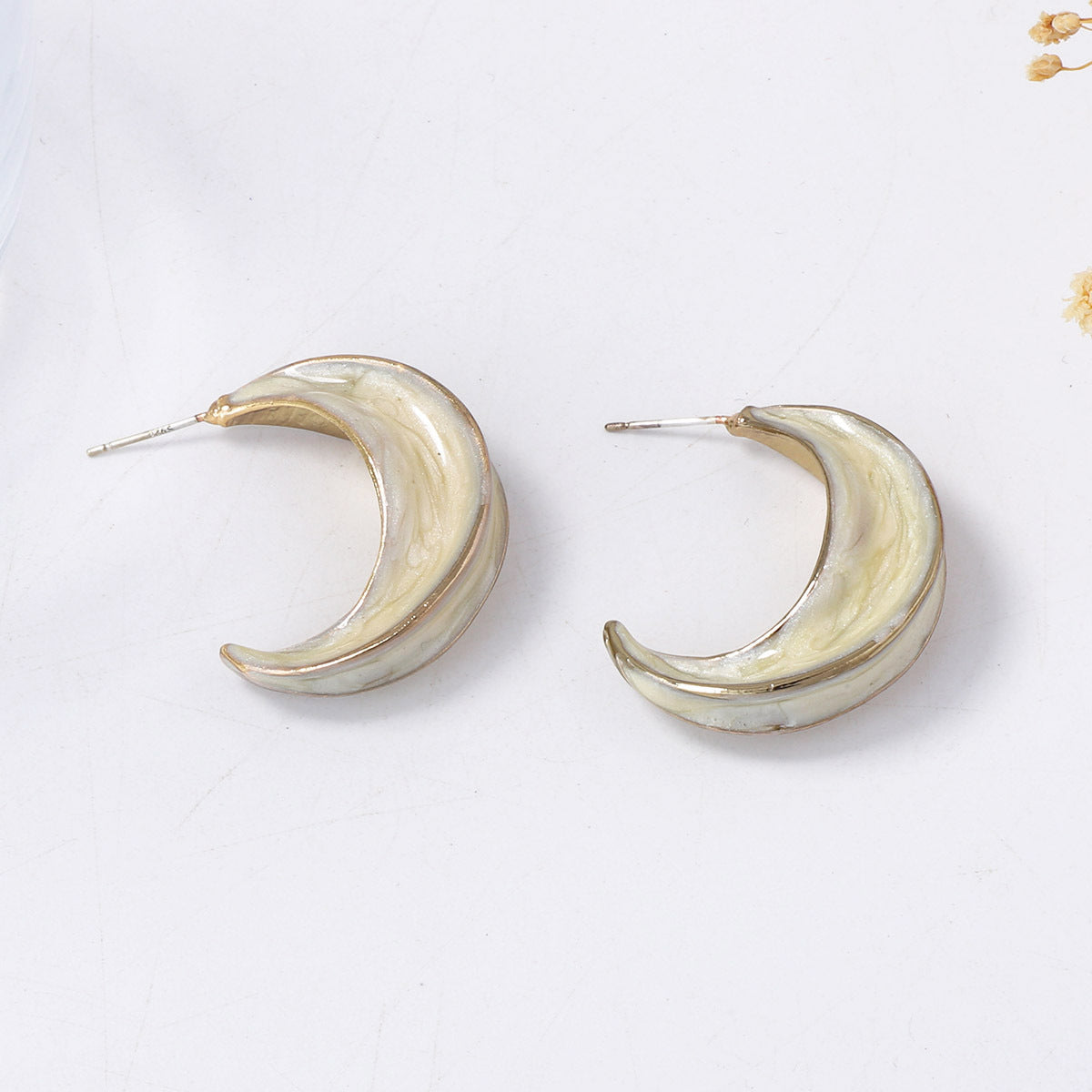 Charming Piece for Any Occasion