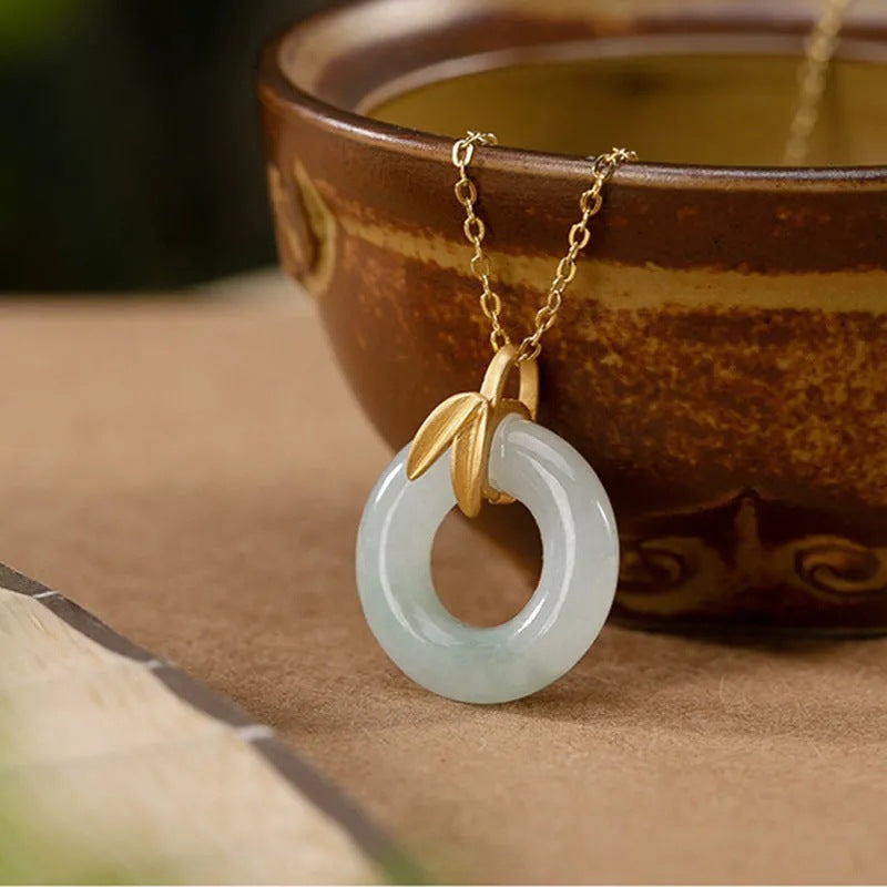 Beautiful Silver Necklace with Unique Style
