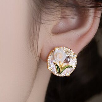 Beautiful Earring with Unique Style