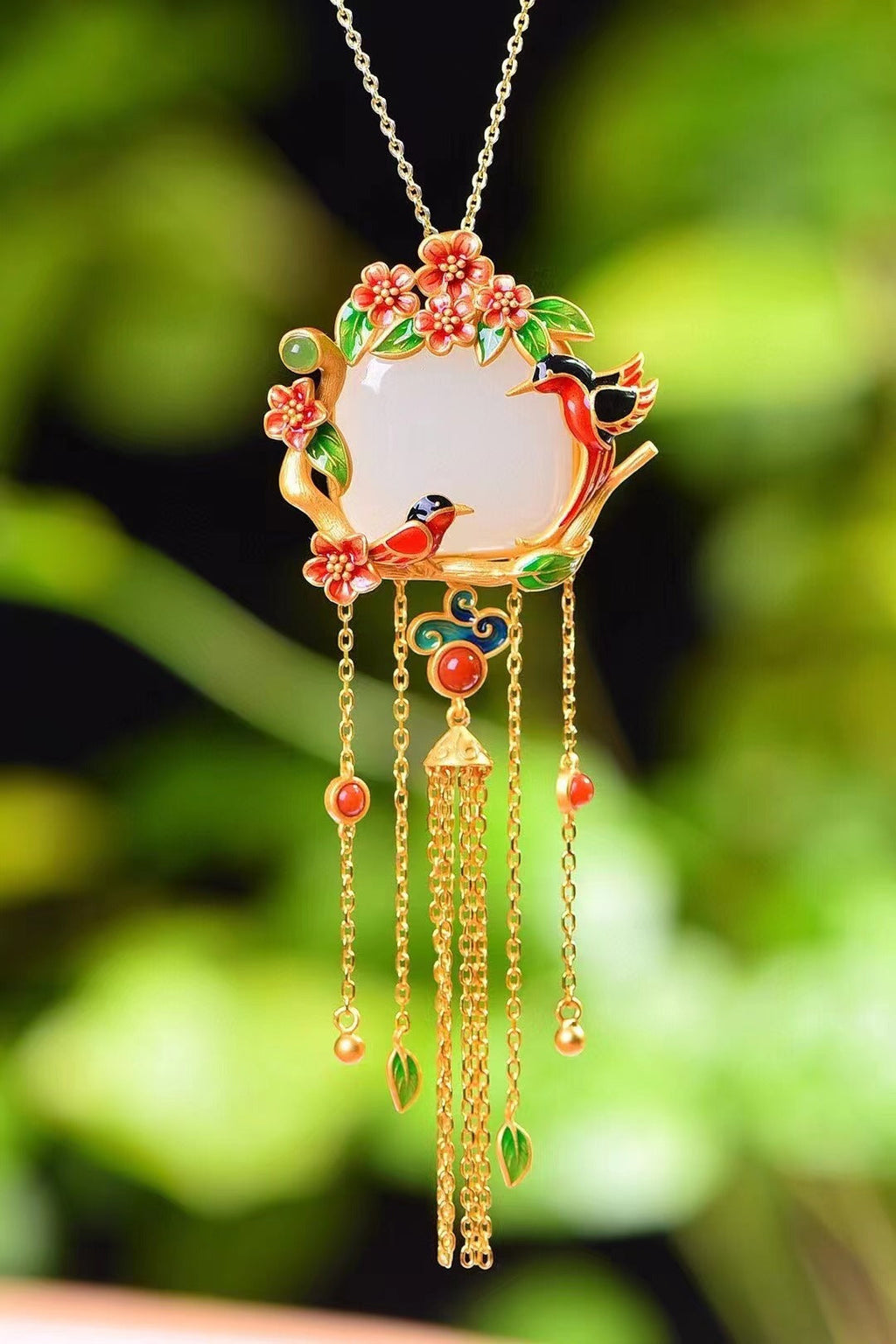 Stunning Gold Necklace for Daily Wear