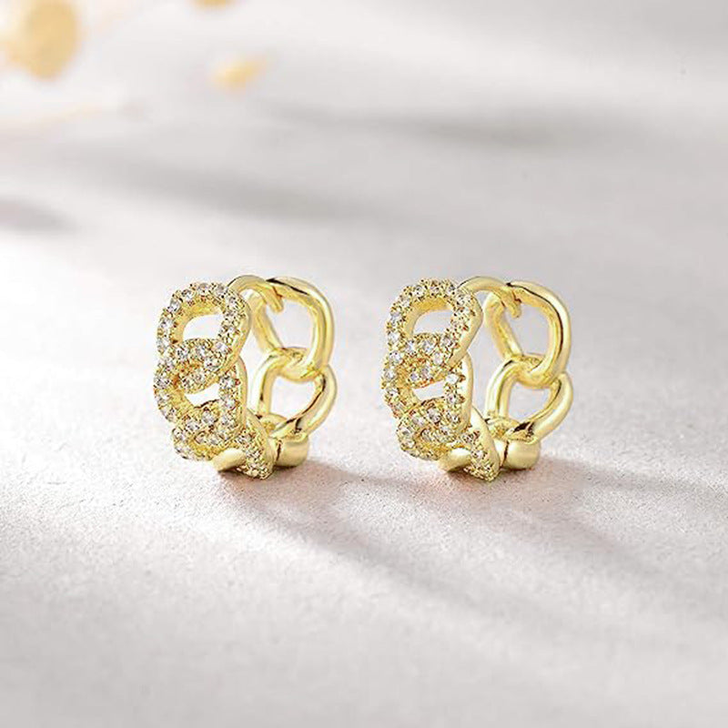 Charming Earring for Any Occasion