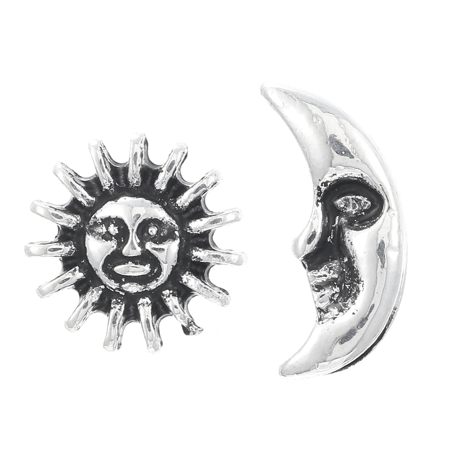 Charming Silver Earring for Any Occasion