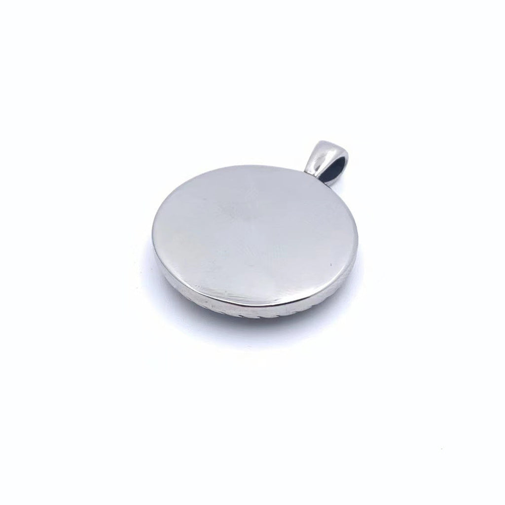 Classic Pendant with Timeless Appeal
