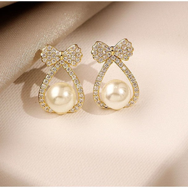 Stunning Pearl Earring for Daily Wear