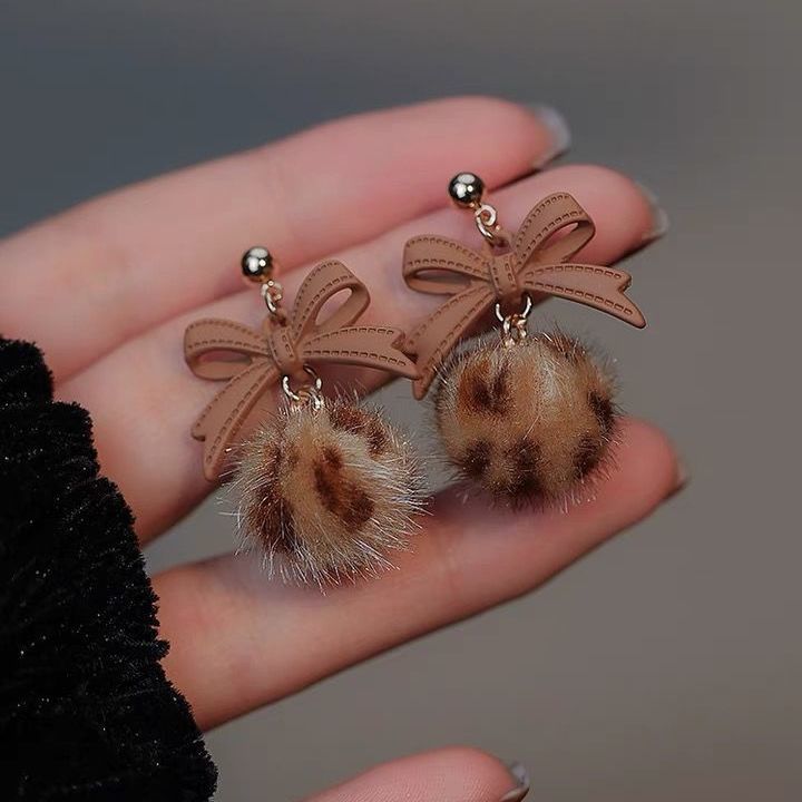 Romantic Earring for Special Moments