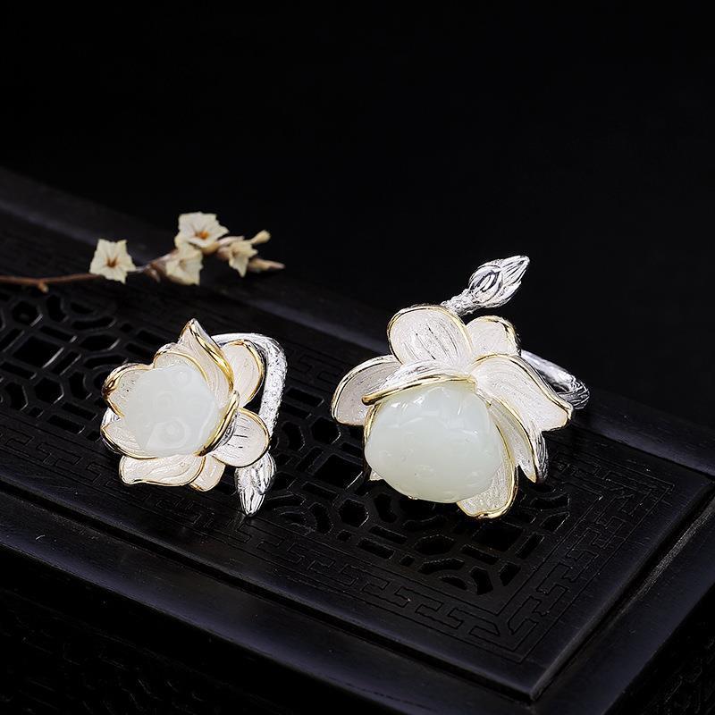 Romantic Gold Ring for Special Moments