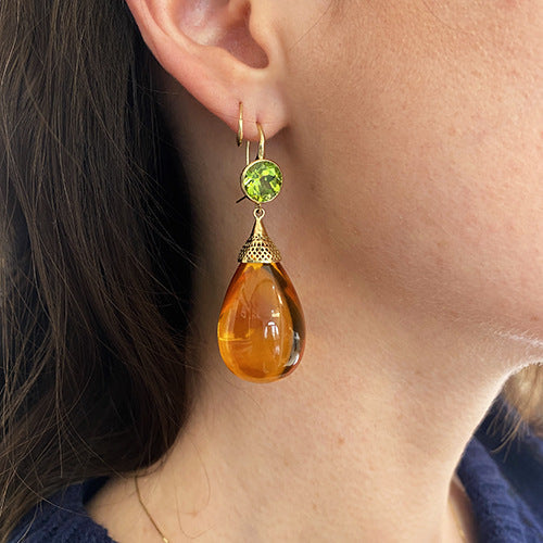 Classic Gold Earring with Timeless Appeal