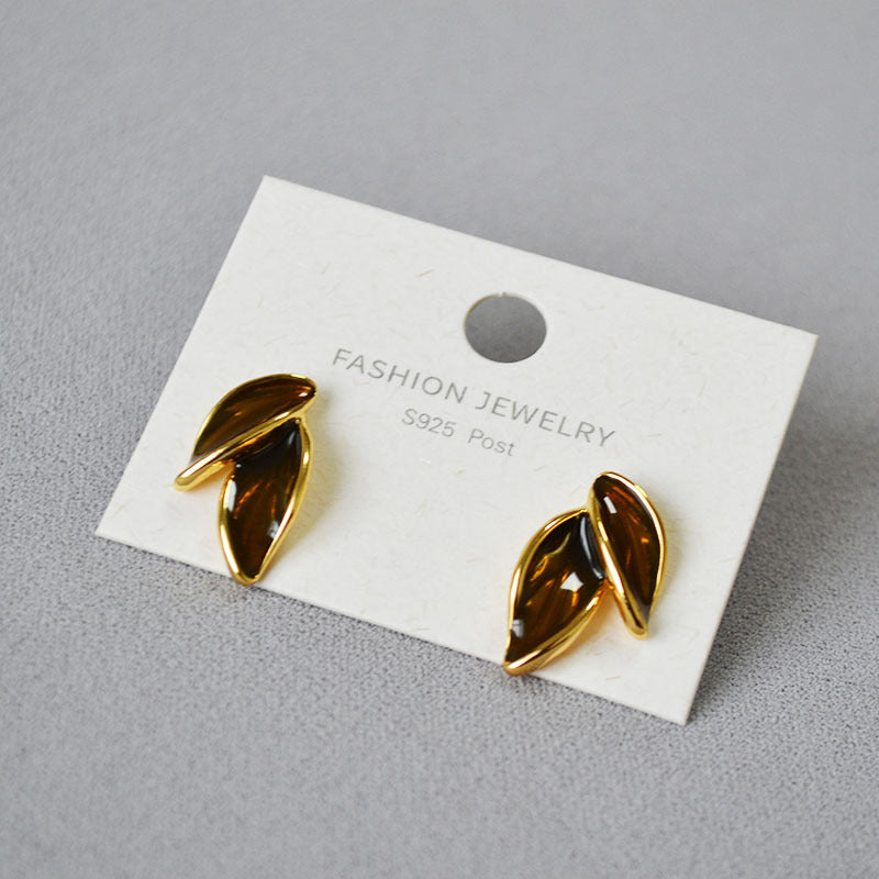 Beautiful Silver Earring with Unique Style