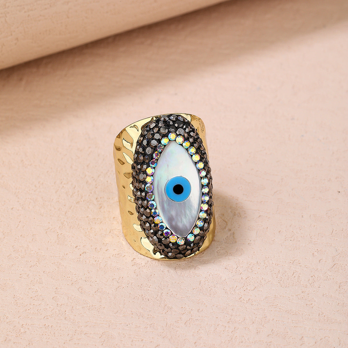 Romantic Gold Ring for Special Moments