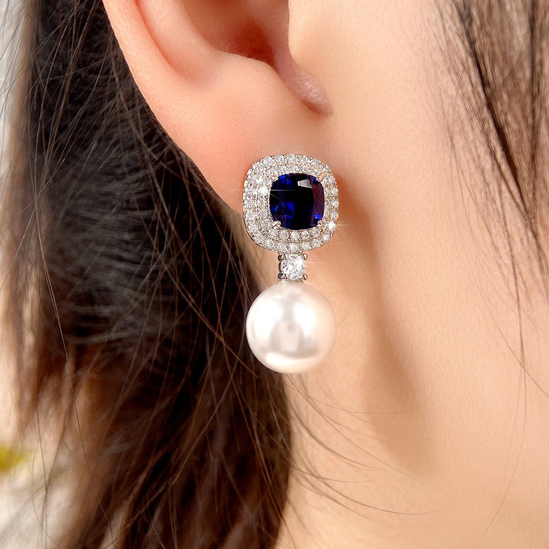 Classic Pearl Earring with Timeless Appeal