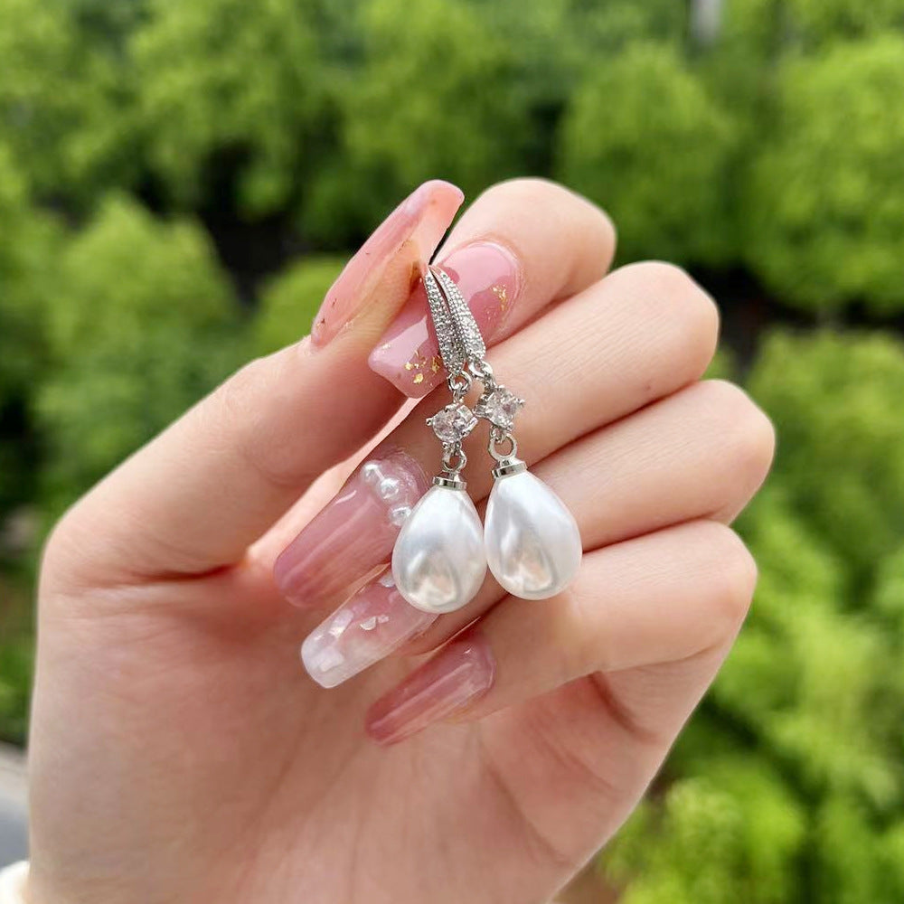 Charming Pearl Earring for Any Occasion