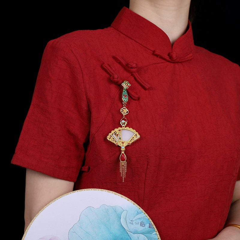 Elegant Gold Pendant for Every Occasion