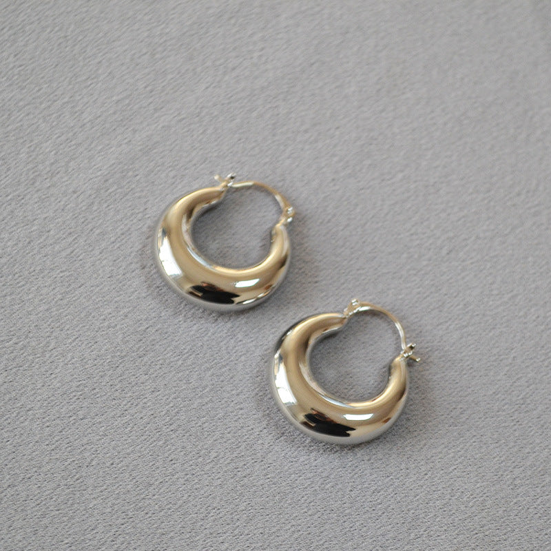 Elegant Gold Earring for Every Occasion