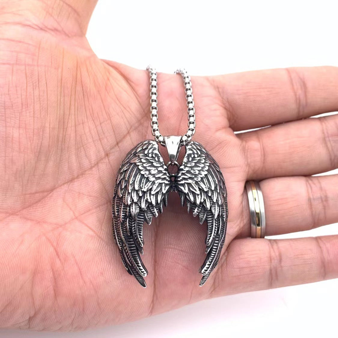 Romantic Pendant for Special Moments