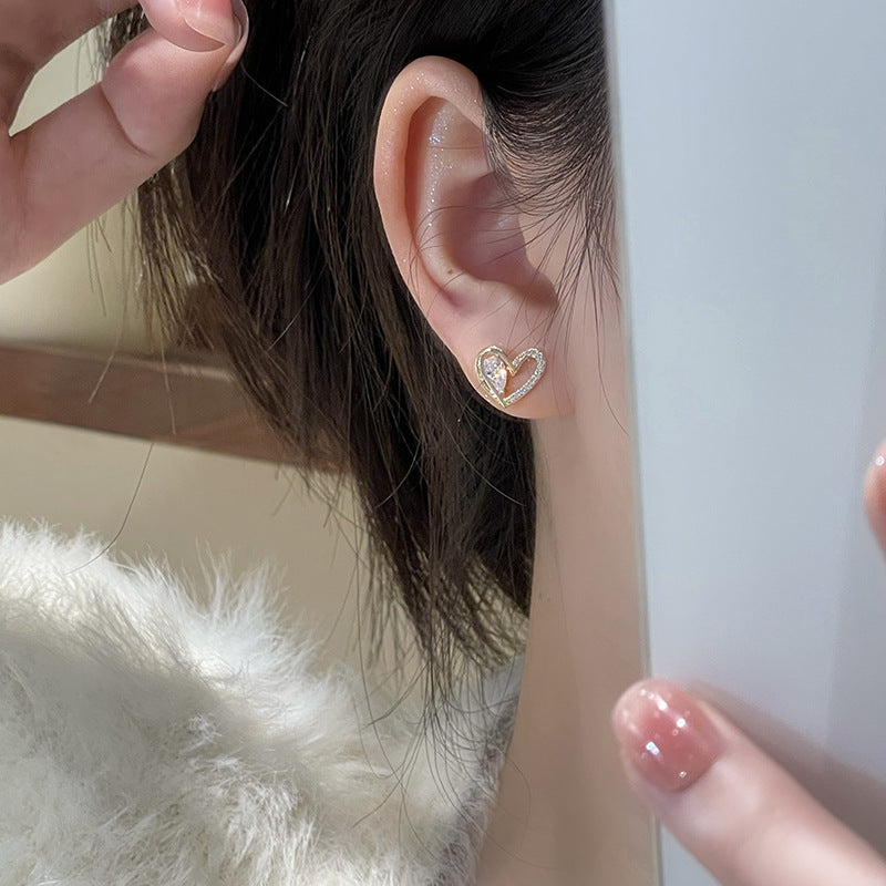 Stunning Gold Earring for Daily Wear