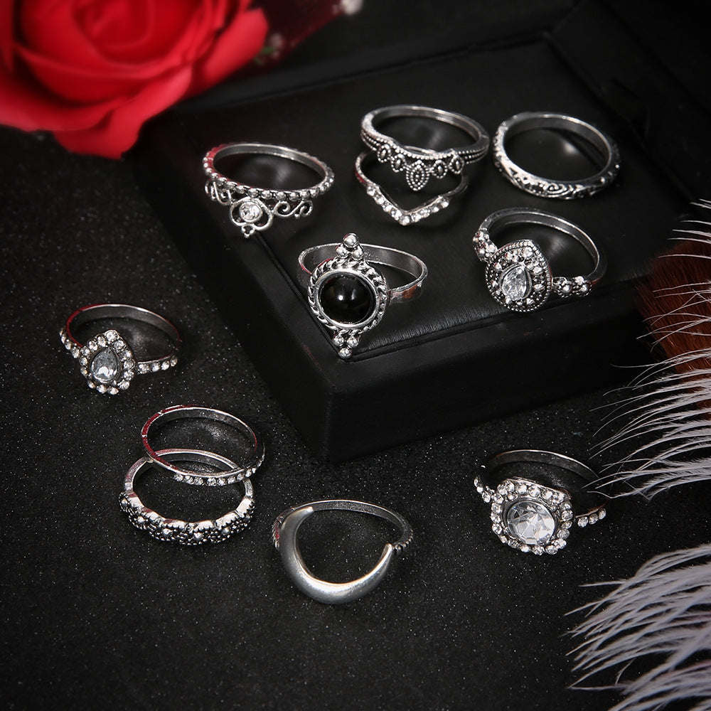 Classic Silver Ring with Timeless Appeal