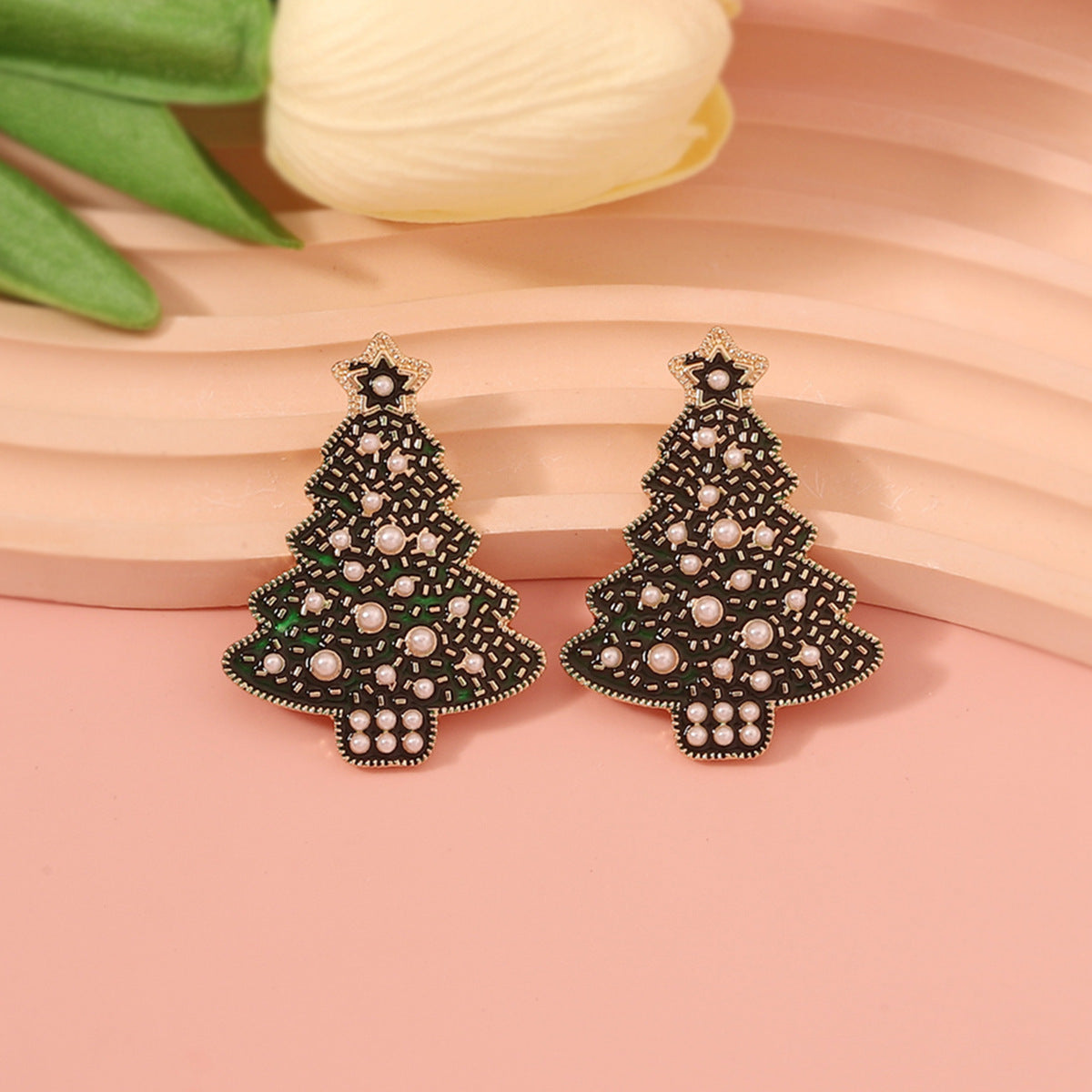 Charming Pearl Earring for Any Occasion