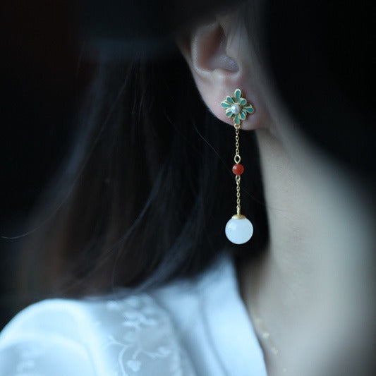 Classic Silver Earring with Timeless Appeal