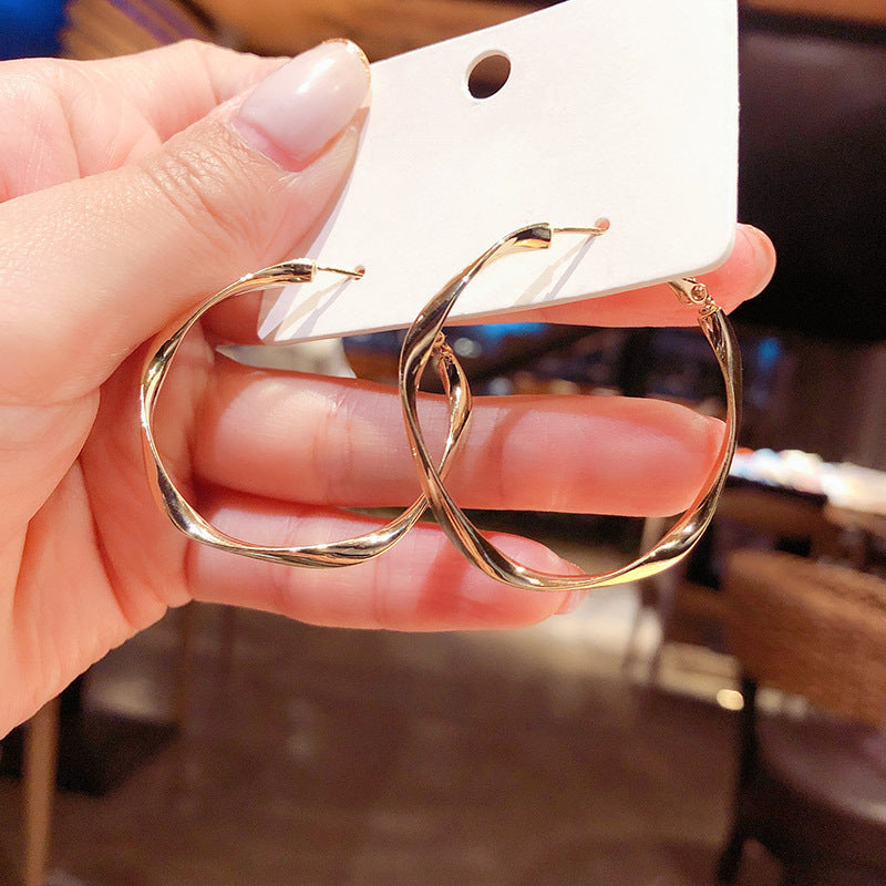 Romantic Earring for Special Moments