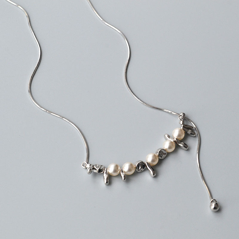 Romantic Silver Necklace for Special Moments