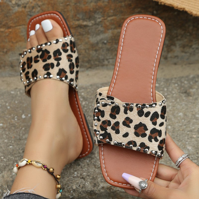 Chic Orthopedic Shoes with Unique Design