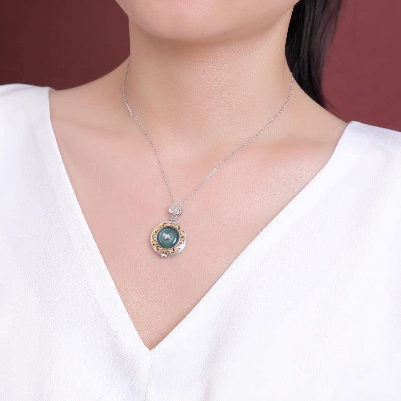 Classic Gold Necklace with Timeless Appeal