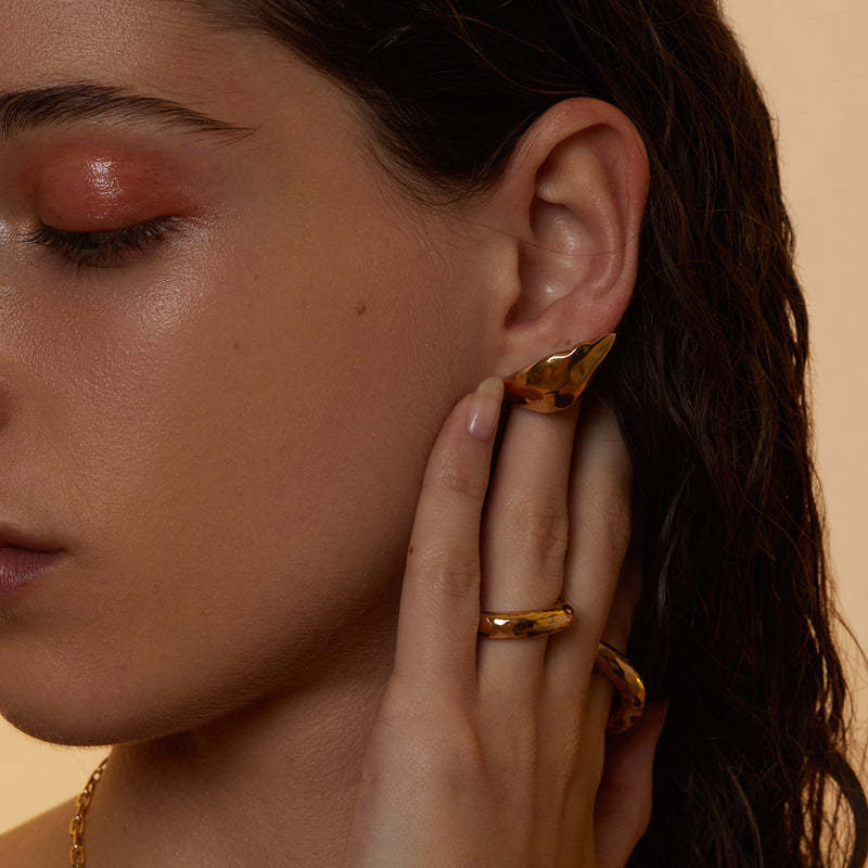 Stunning Gold Earring for Daily Wear