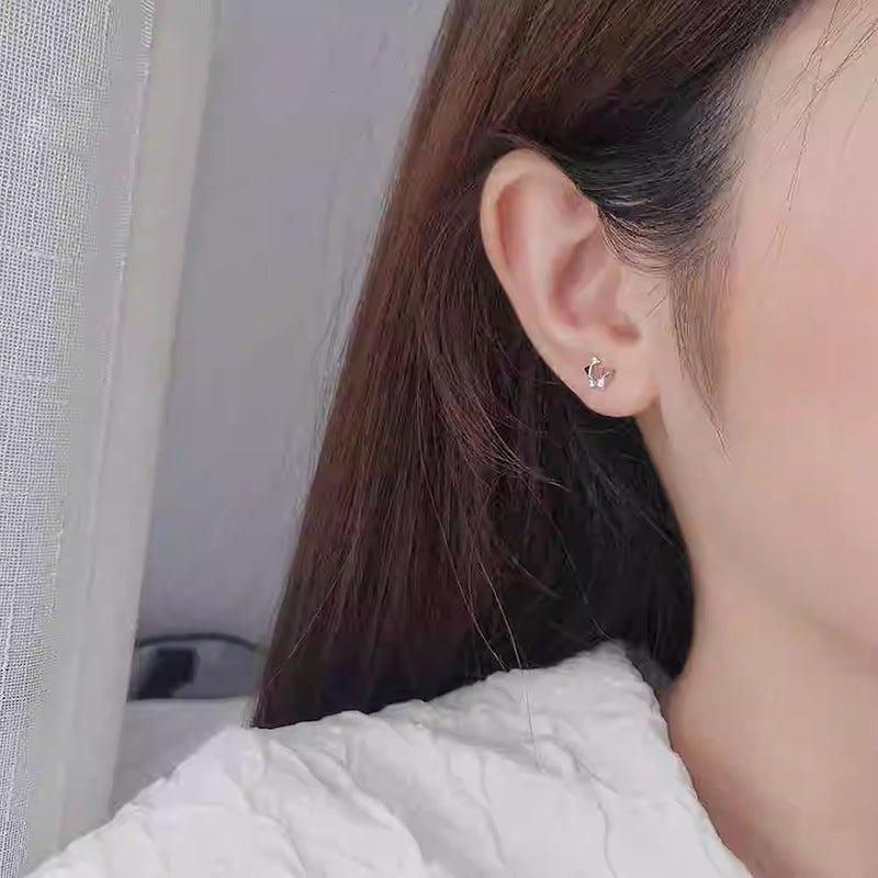 Romantic Gold Earring for Special Moments