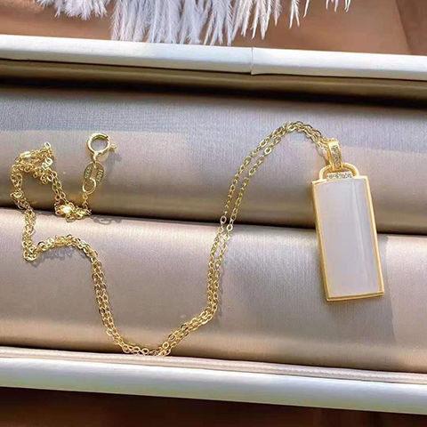Beautiful Silver Necklace with Unique Style
