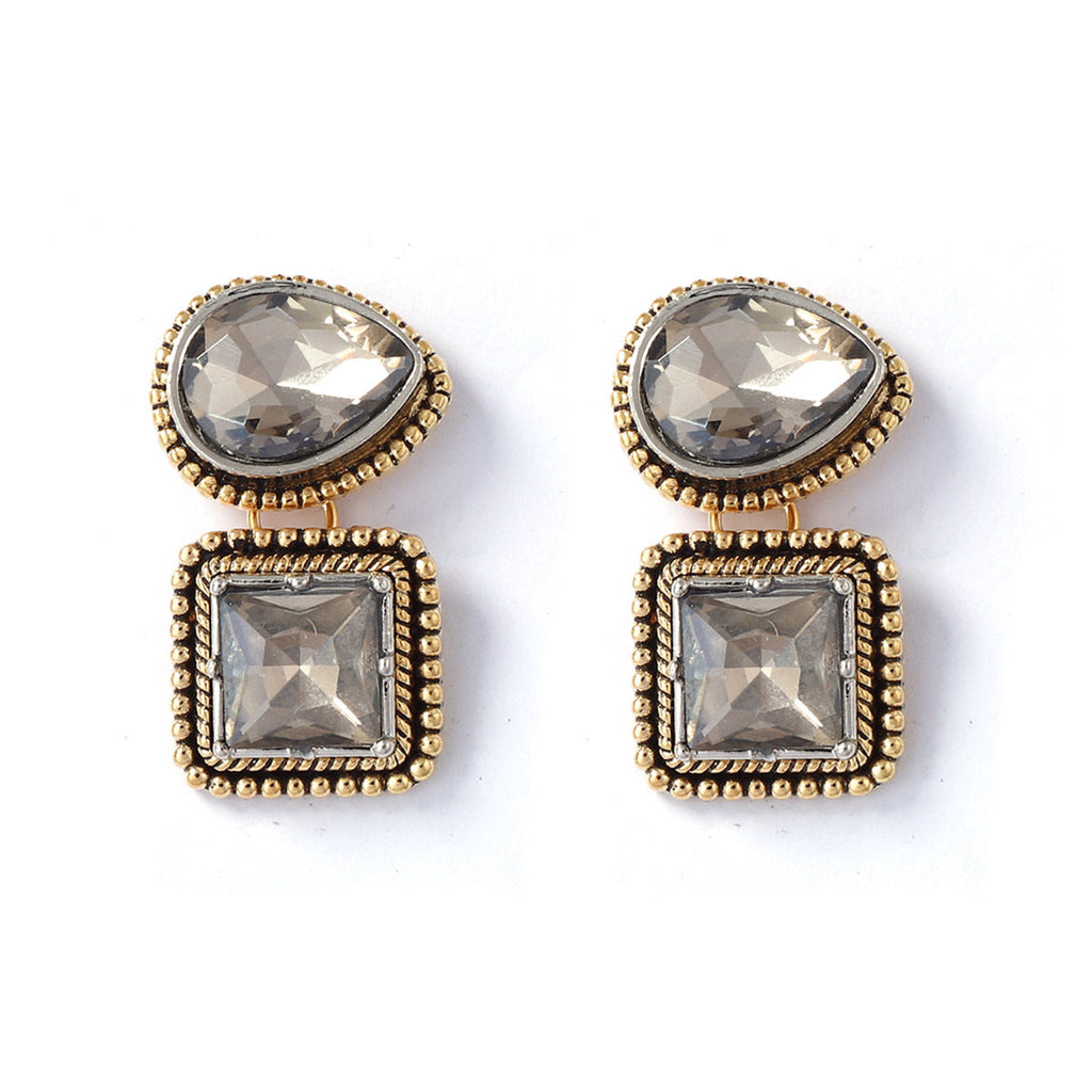 Charming Piece for Any Occasion