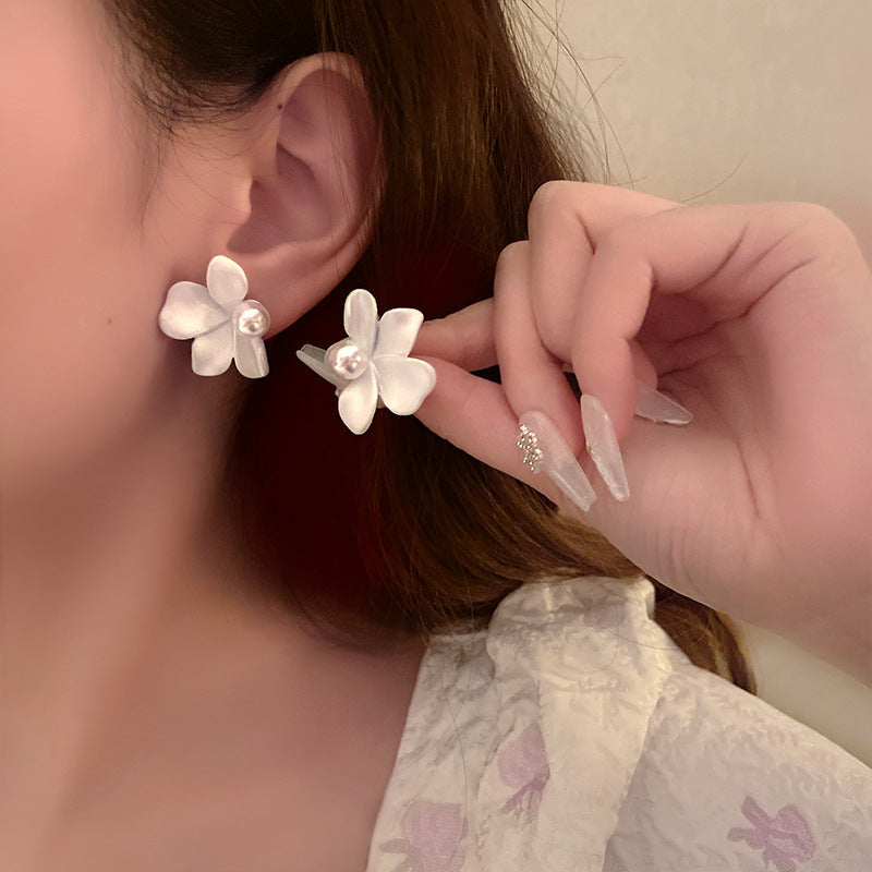Beautiful Earring with Unique Style