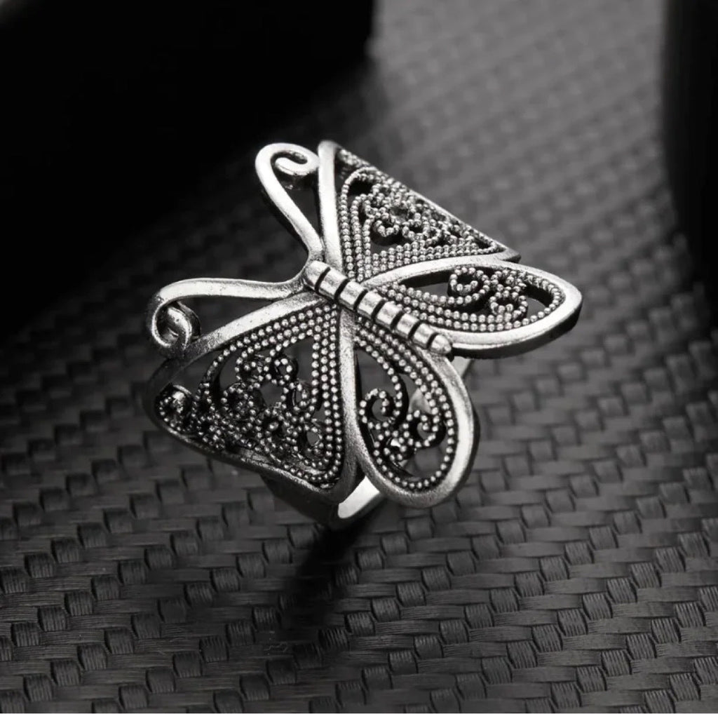 Stunning Ring for Daily Wear