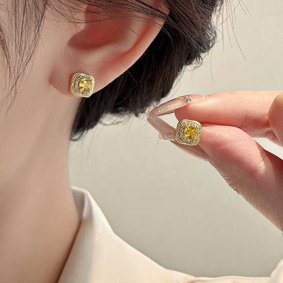 Beautiful Earring with Unique Style