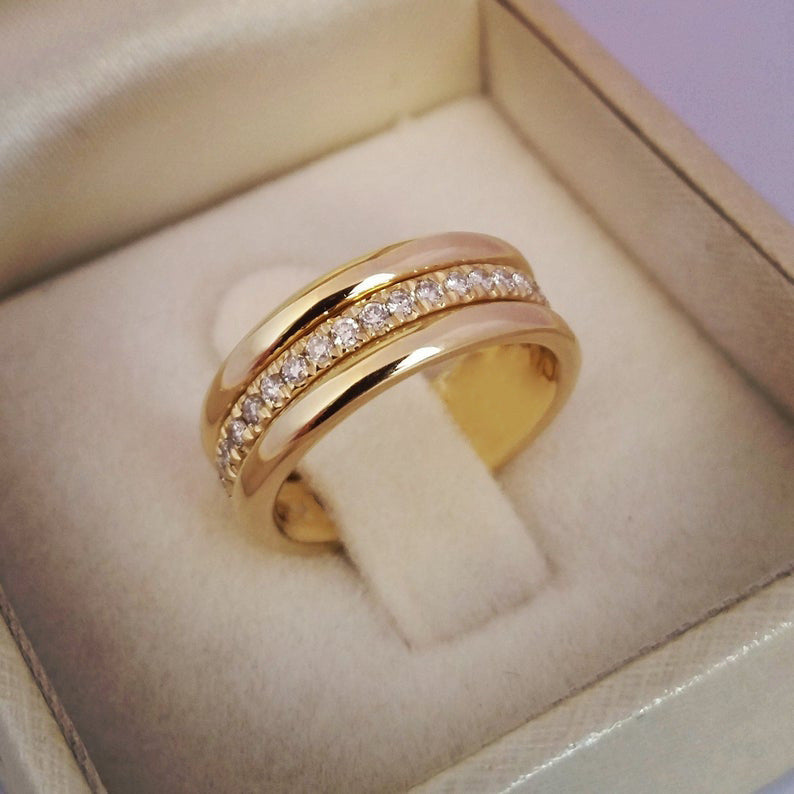 Romantic Gold Ring for Special Moments
