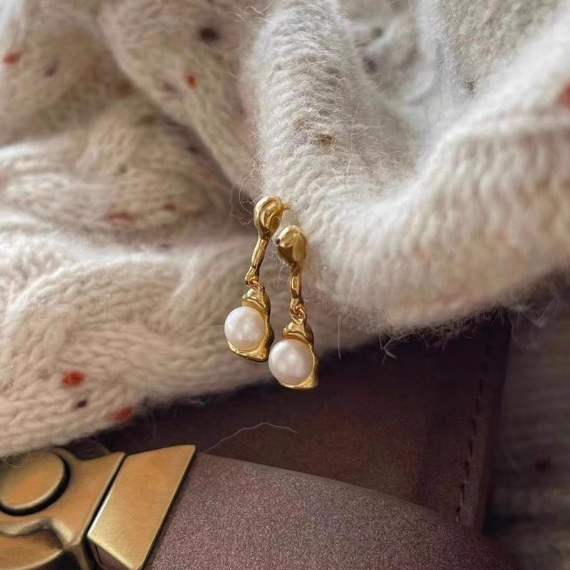 Stunning Pearl Earring for Daily Wear