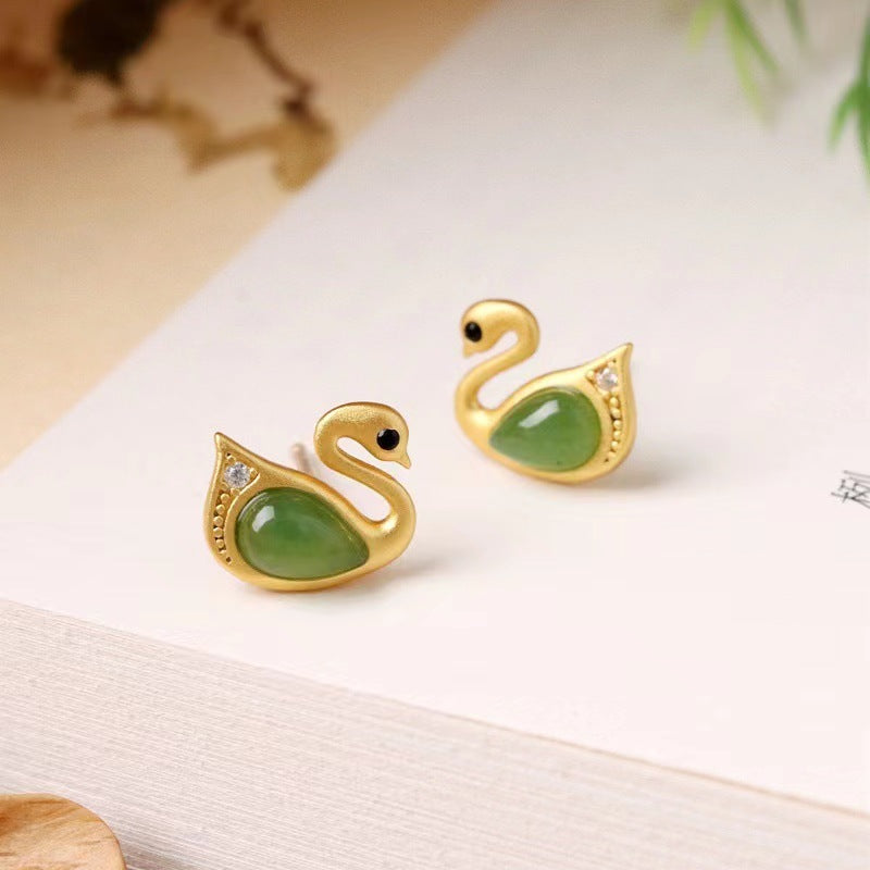 Romantic Gold Earring for Special Moments