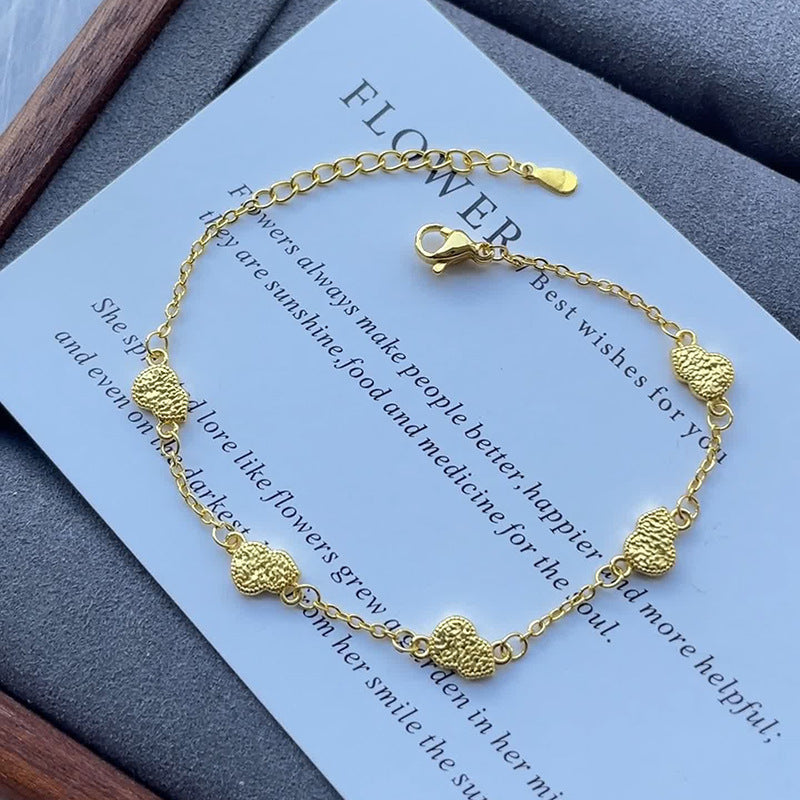 Classic Gold Bracelet with Timeless Appeal