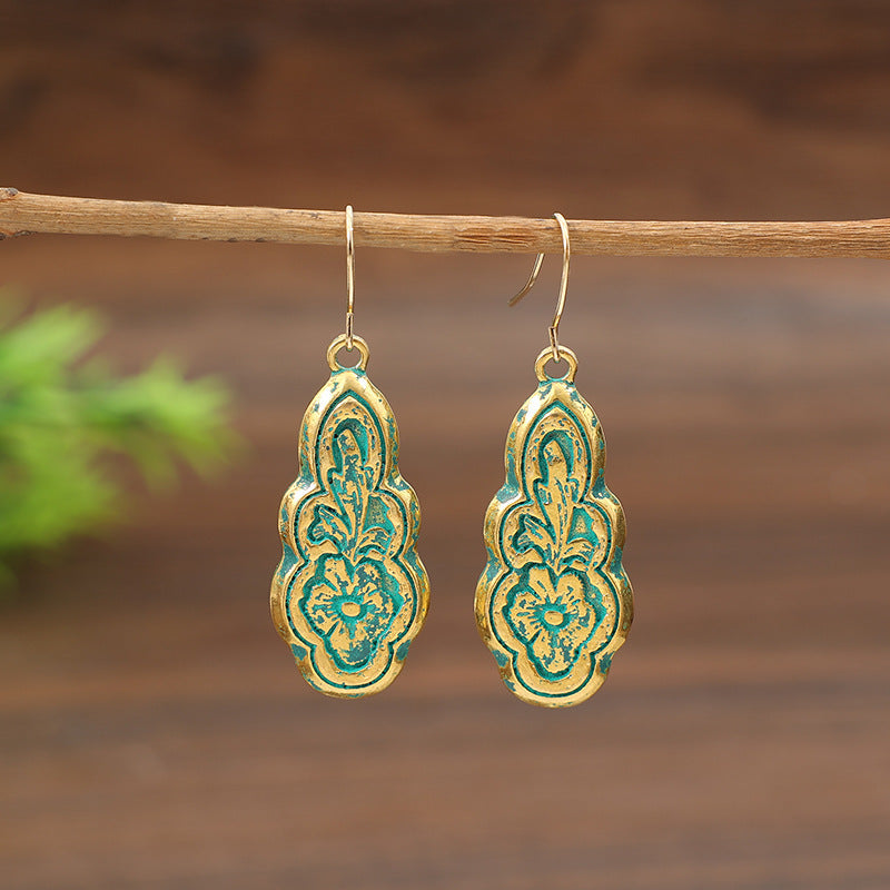 Charming Earring for Any Occasion