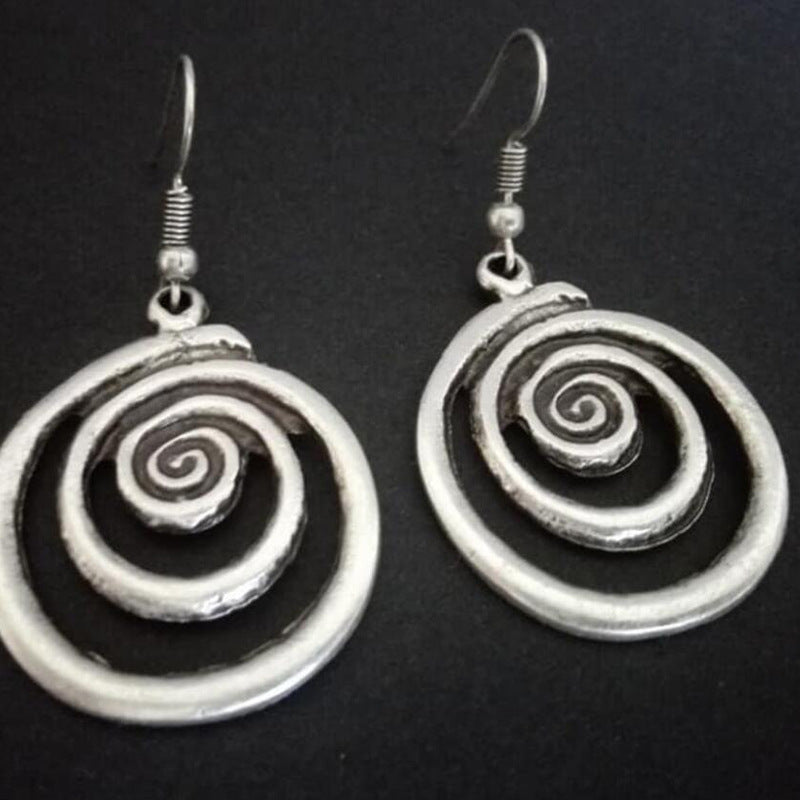 Charming Earring for Any Occasion