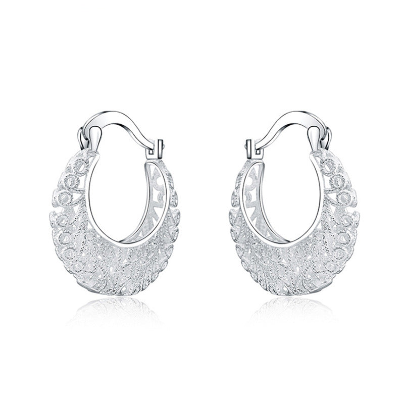 Charming Earring for Any Occasion