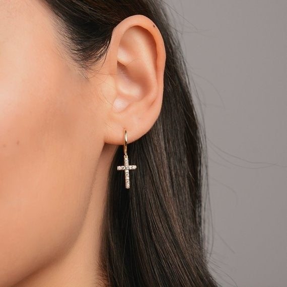 Charming Earring for Any Occasion
