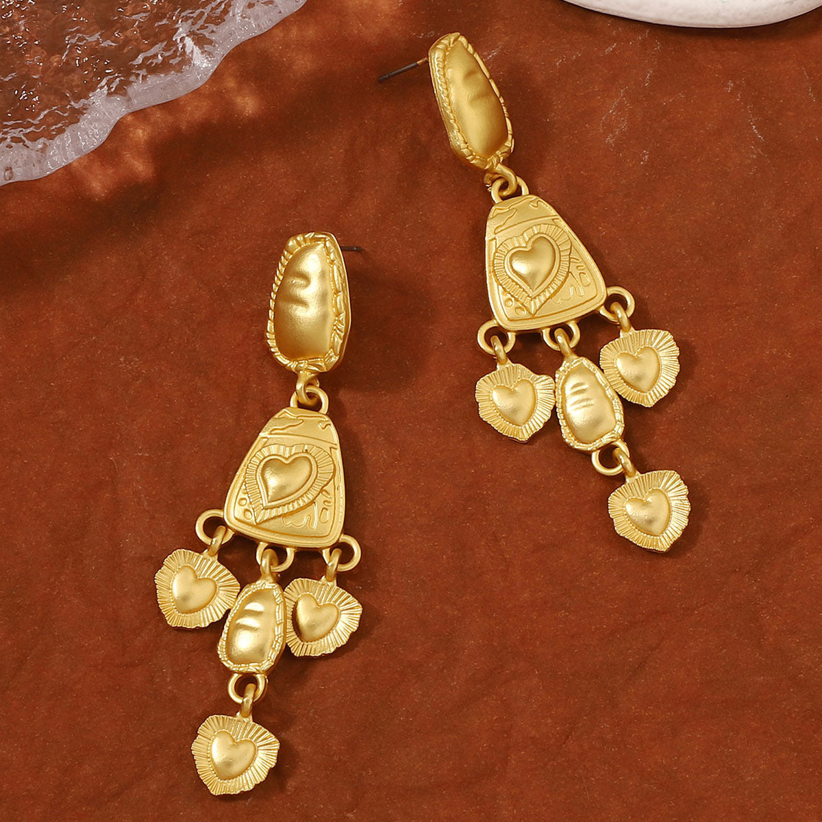 Romantic Gold Earring for Special Moments
