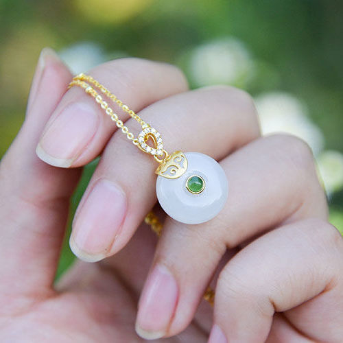 Stunning Silver Pendant for Daily Wear