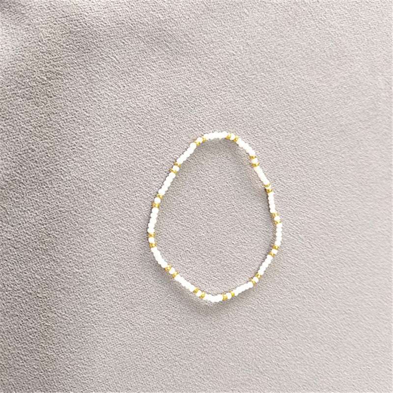 Romantic Gold Bracelet for Special Moments