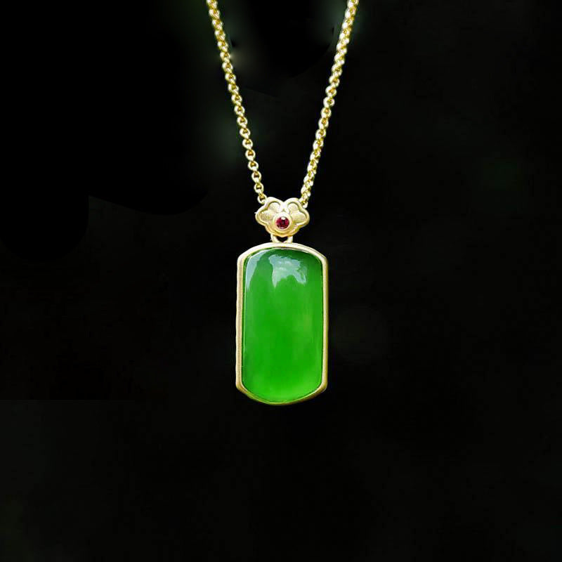 Romantic Gold Necklace for Special Moments