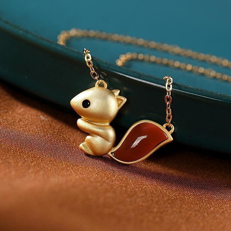 Romantic Gold Necklace for Special Moments