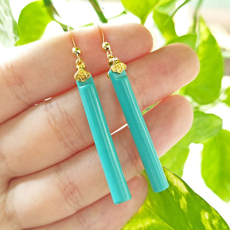 Romantic Gold Earring for Special Moments