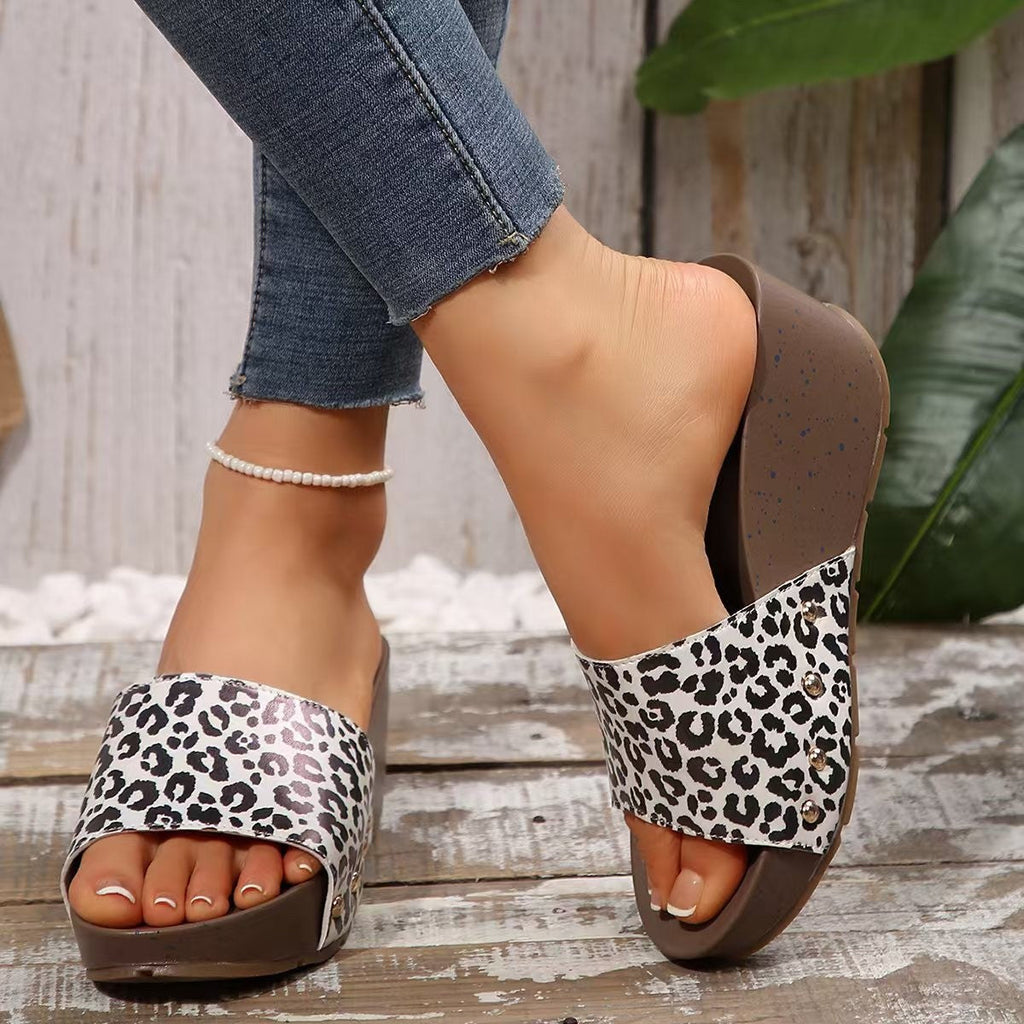 Beautifully Crafted Orthopedic Sandals